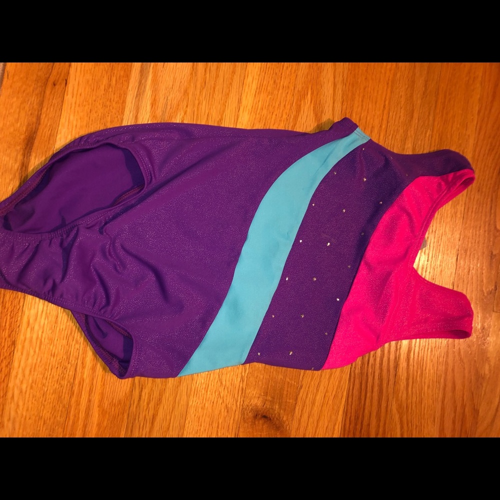 Leotards - Picture 2 of 3